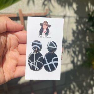 Dangle Clay earrings